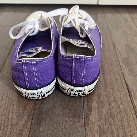 Converse - Picture 3 of 9